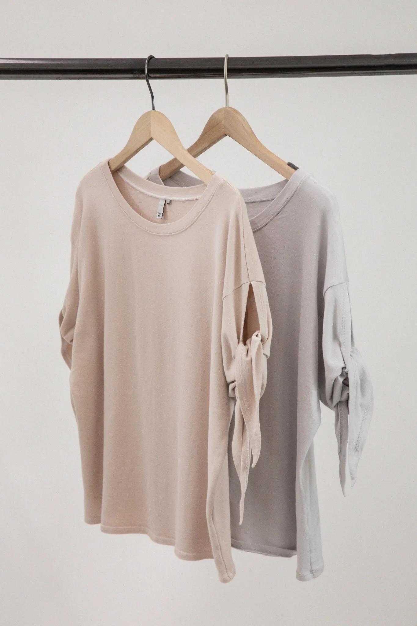 BOATNECK TIE-SLEEVE TOP IN PIMA COTTON STRETCH