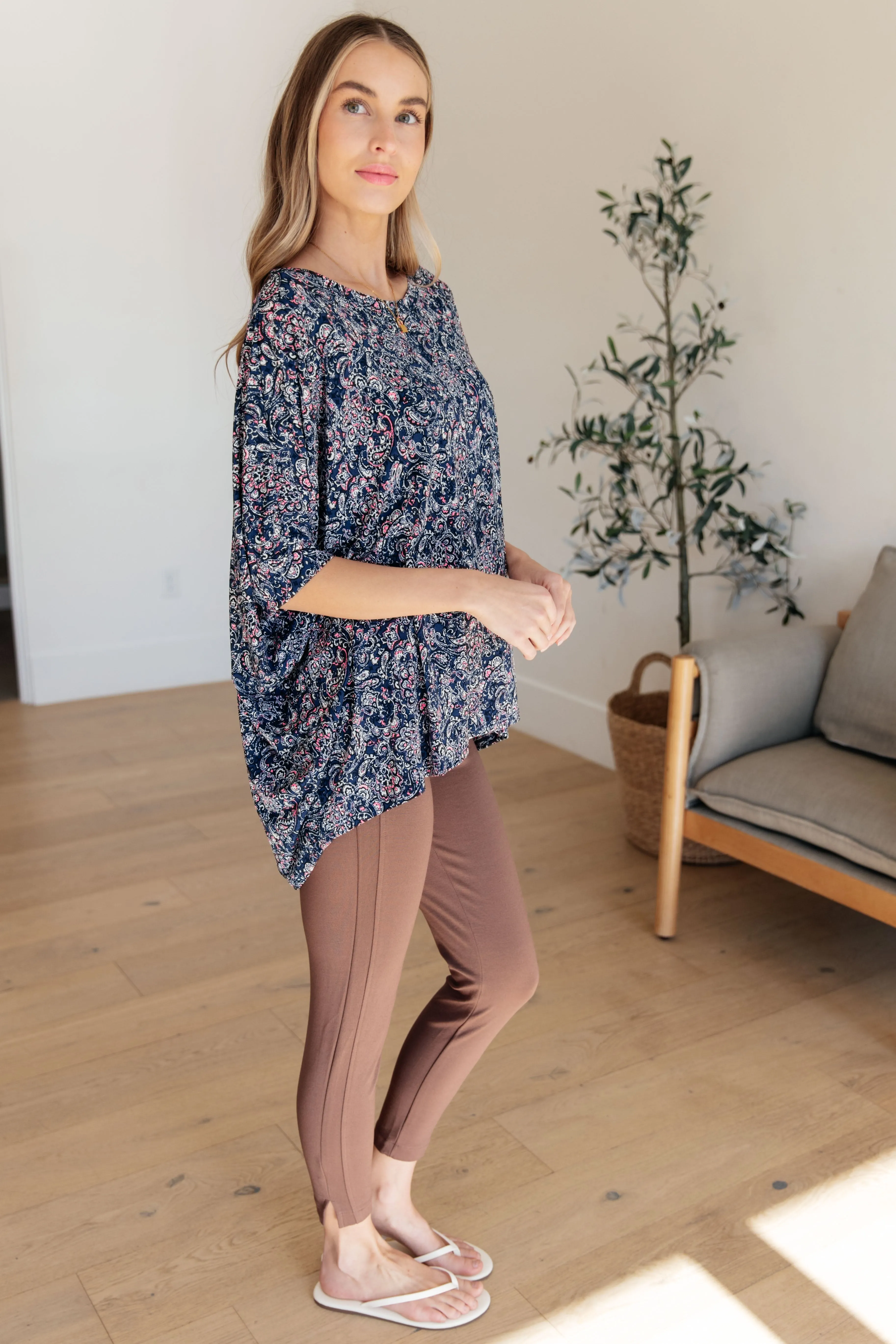 Dear Scarlett Essential Blouse in Navy Paisley