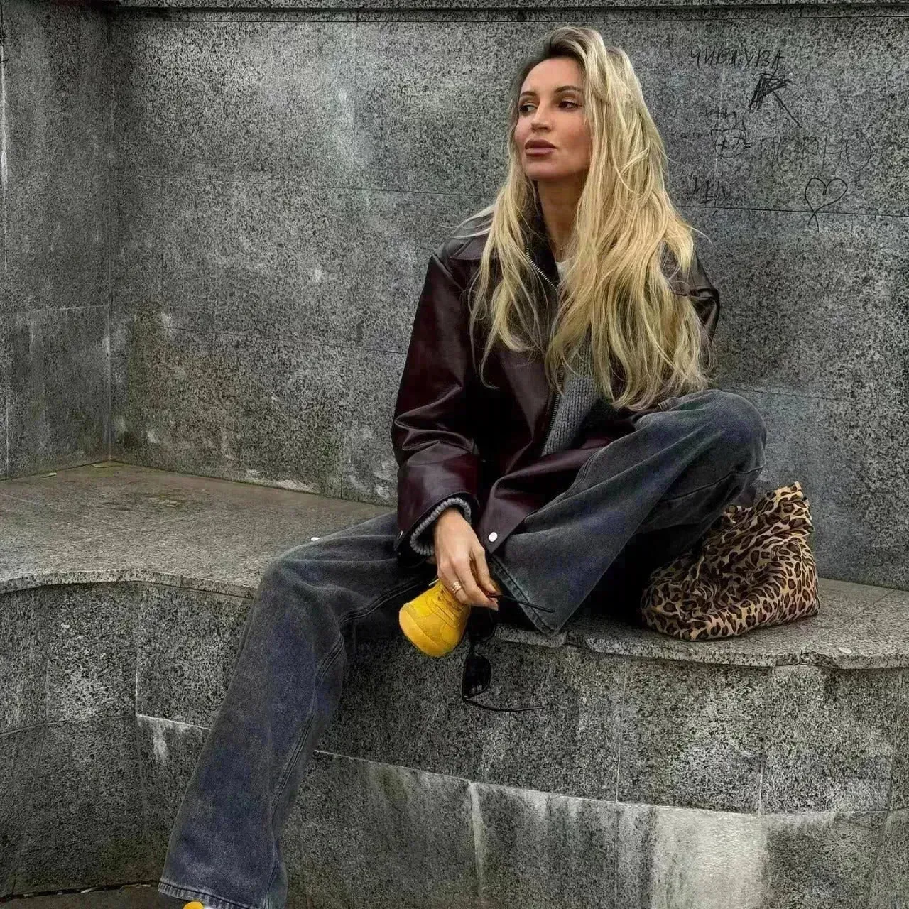 Fashioned Oversized zipper Lapel Leather coat jacket for women