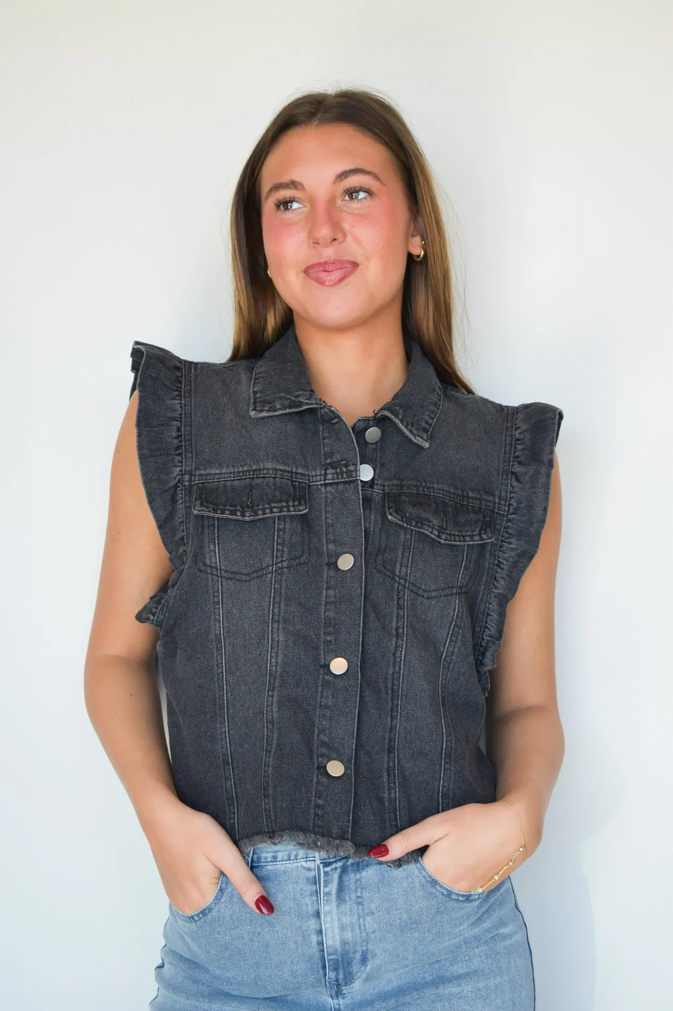 Flutter Sleeve Vest- Black