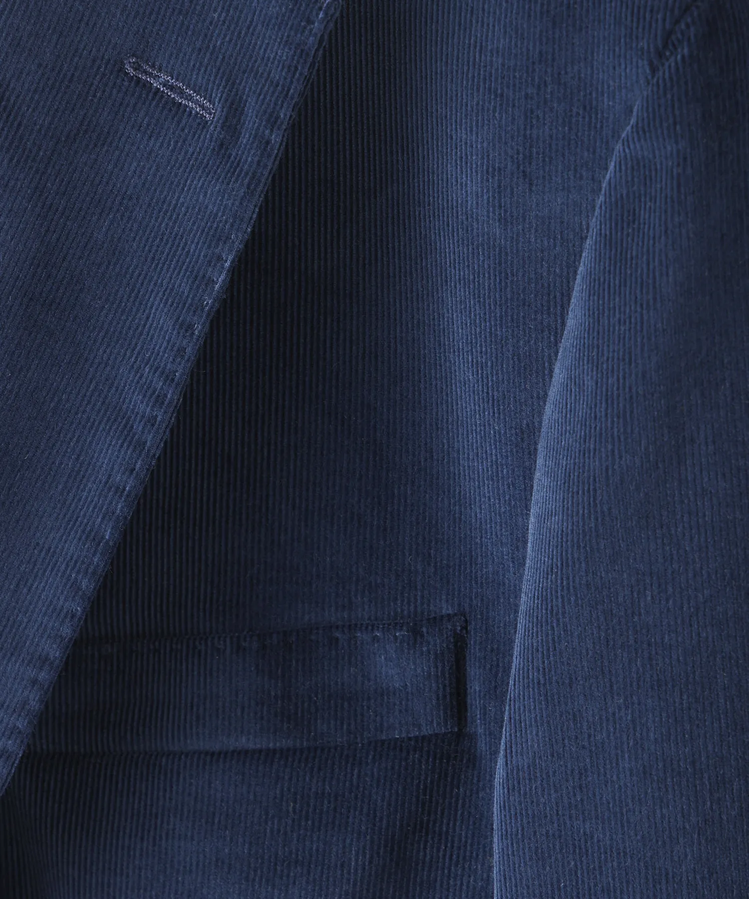 Italian Fine Wale Corduroy Sutton Suit in Navy