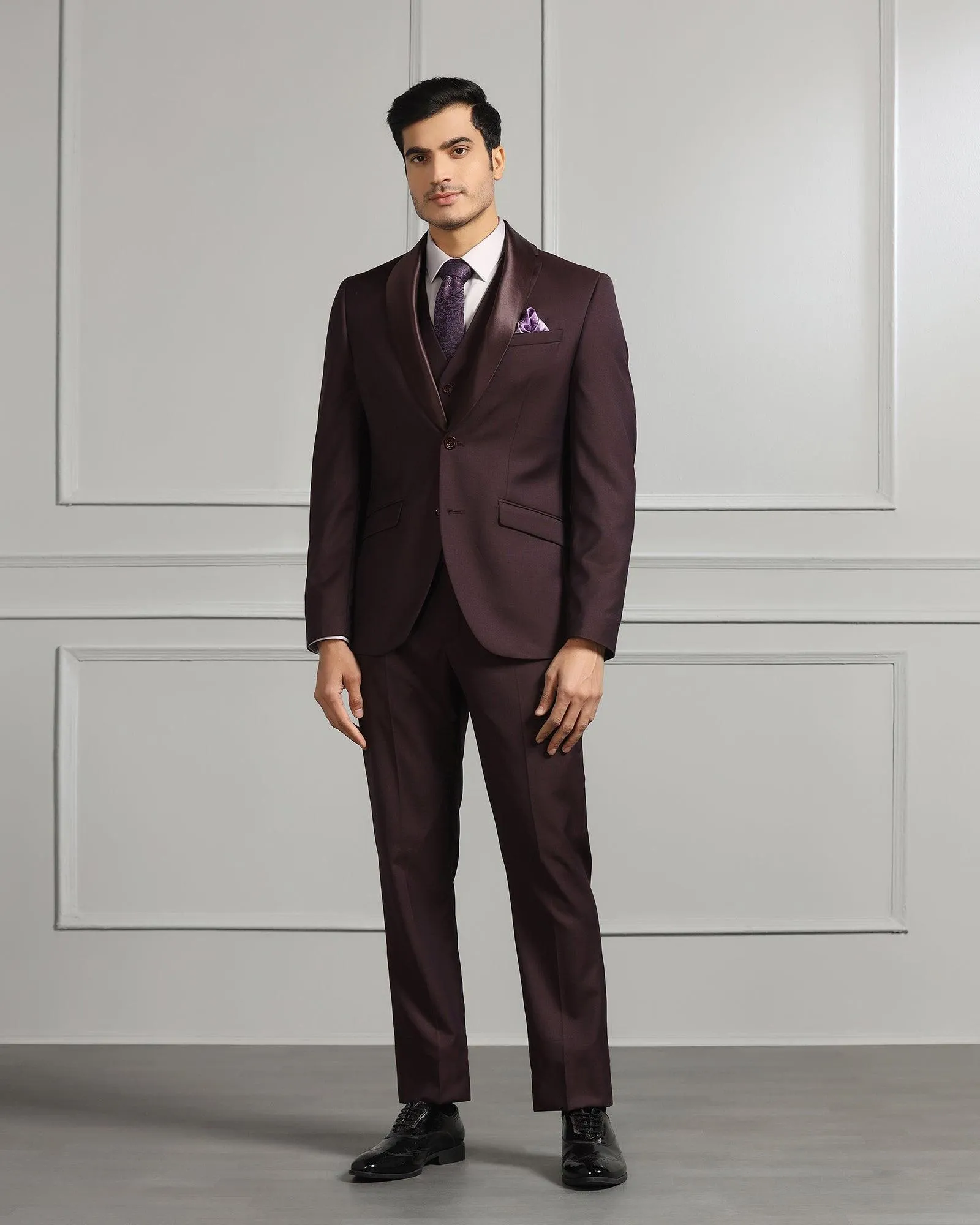 Luxe Tuxedo Three Piece Purple Solid Formal Suit - Oestin