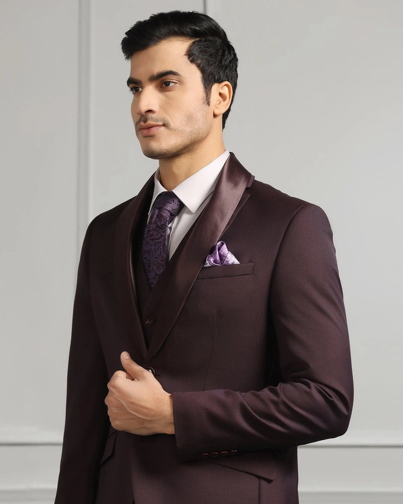Luxe Tuxedo Three Piece Purple Solid Formal Suit - Oestin