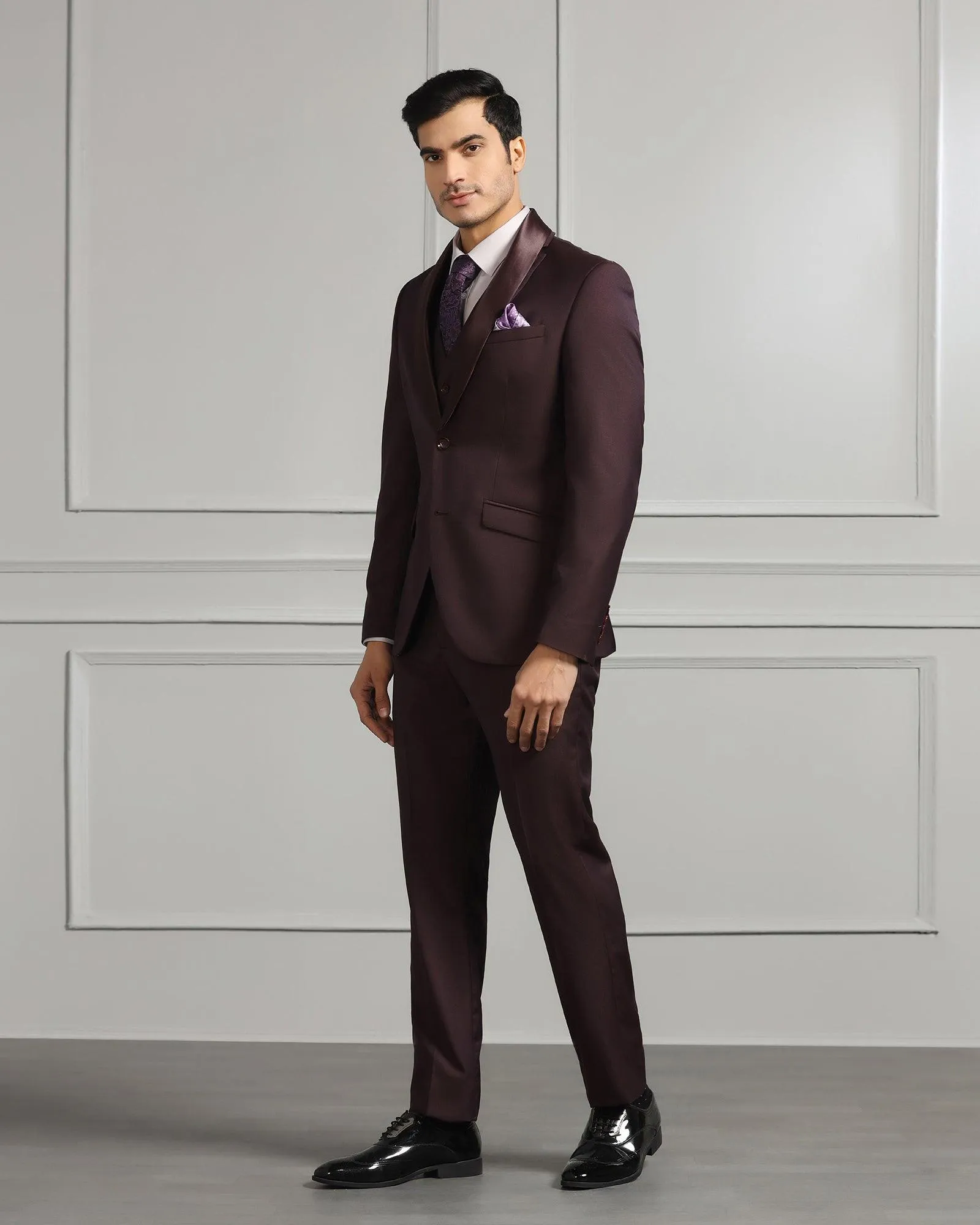 Luxe Tuxedo Three Piece Purple Solid Formal Suit - Oestin