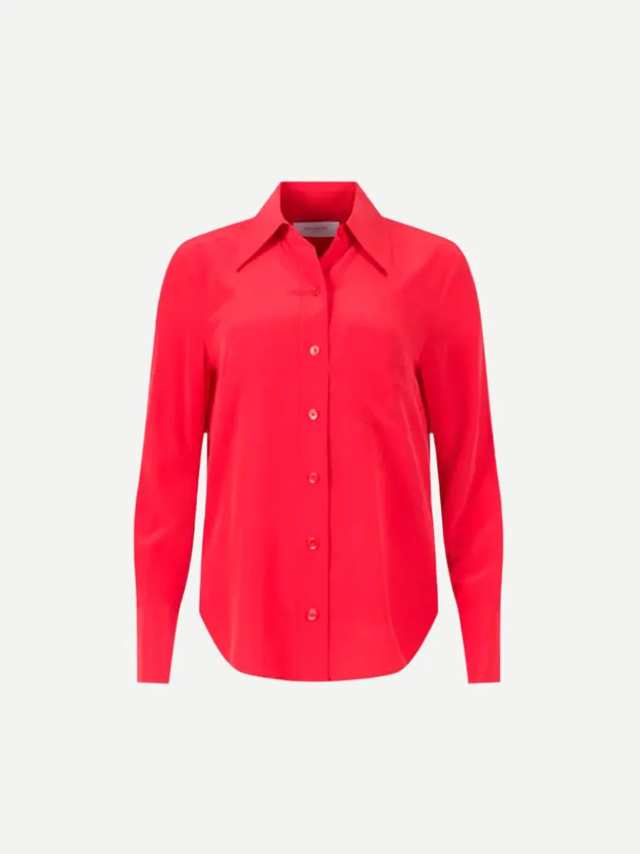 Quinne in Racing Red