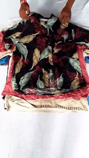 VINTAGE SILK SHIRTS 40 PIECES